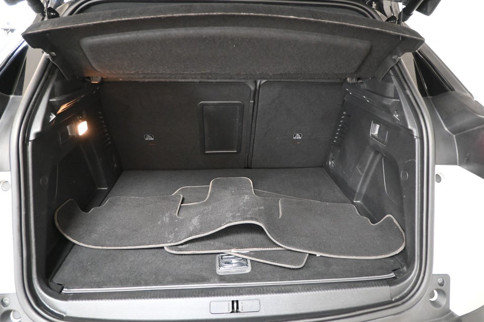 Peugeot 3008 1,6 Hybrid First GT EAT8 5d