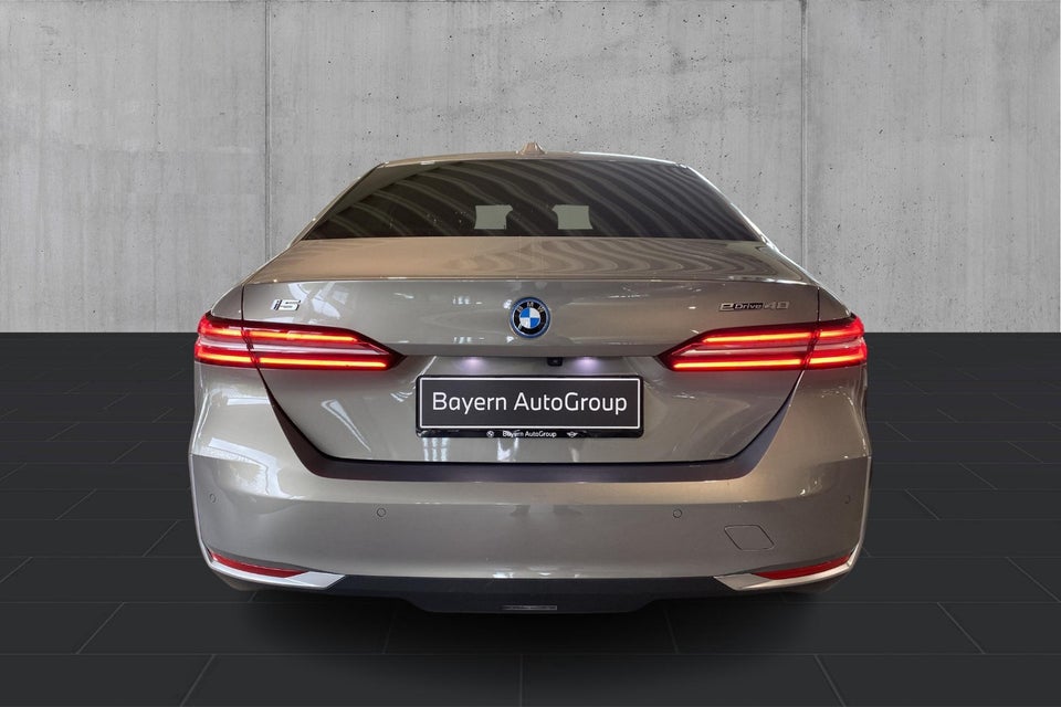 BMW i5 eDrive40 Sport Line 4d