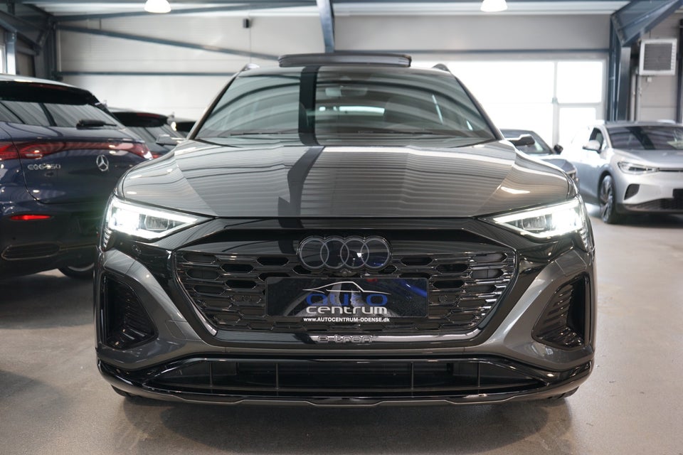 Audi Q8 e-tron 55 S-line quattro 5d