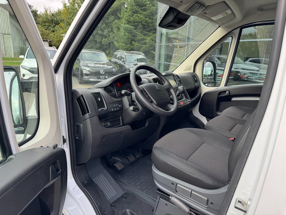 Peugeot Boxer 435 2,2 BlueHDi 165 L3H2 Premium