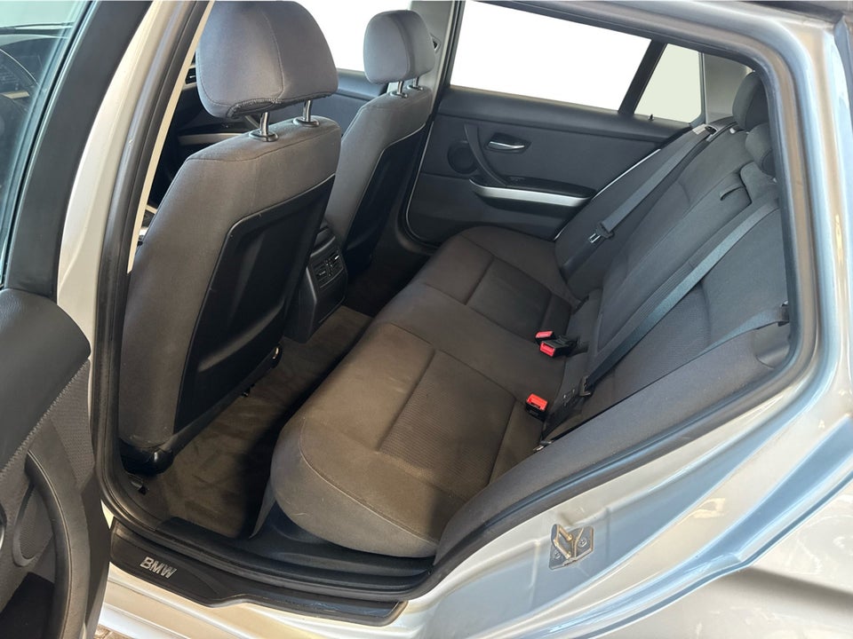 BMW 320d 2,0 Touring Steptr. 5d