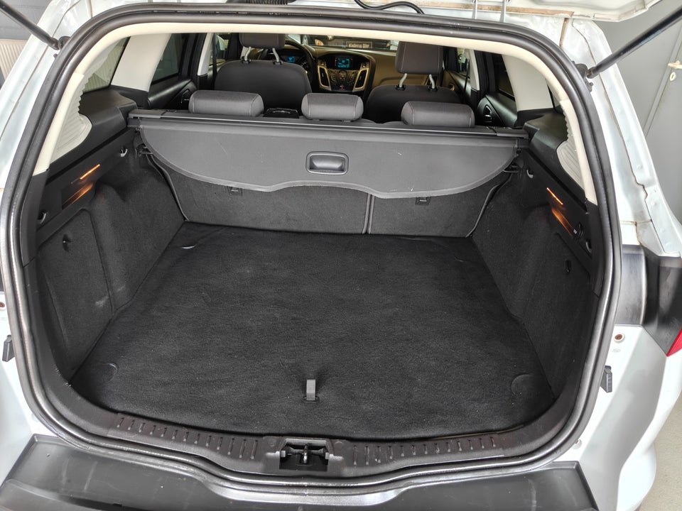 Ford Focus 1,0 SCTi 100 Titanium stc. 5d
