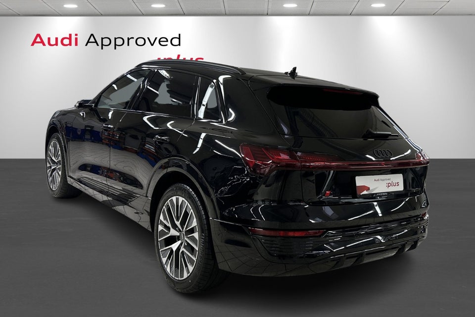 Audi Q8 e-tron 55 S-line quattro 5d