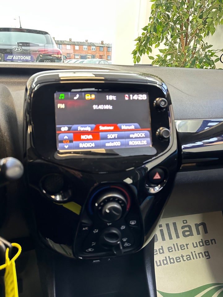 Toyota Aygo 1,0 VVT-i x-play 5d