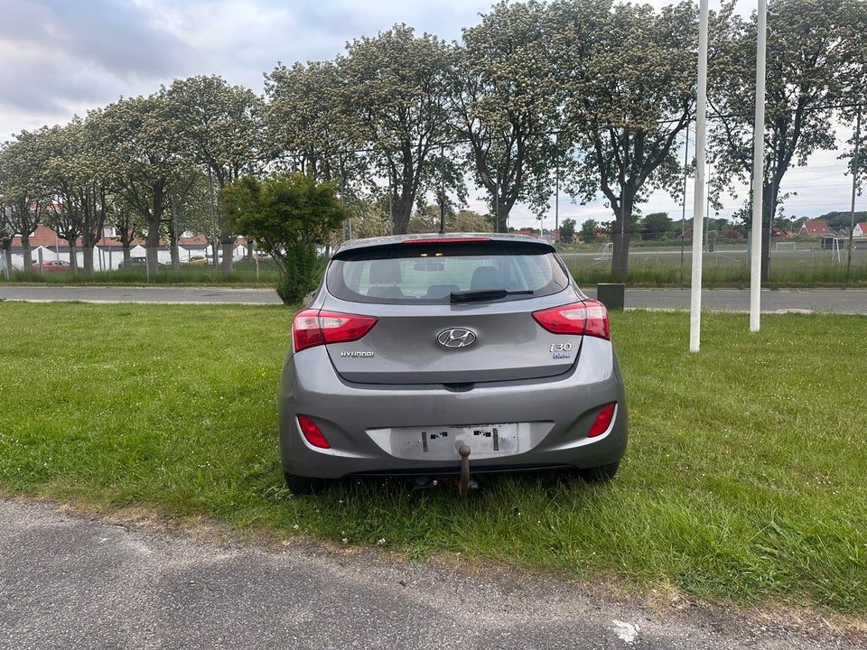 Hyundai i30 1,6 CRDi 110 Comfort Eco 5d