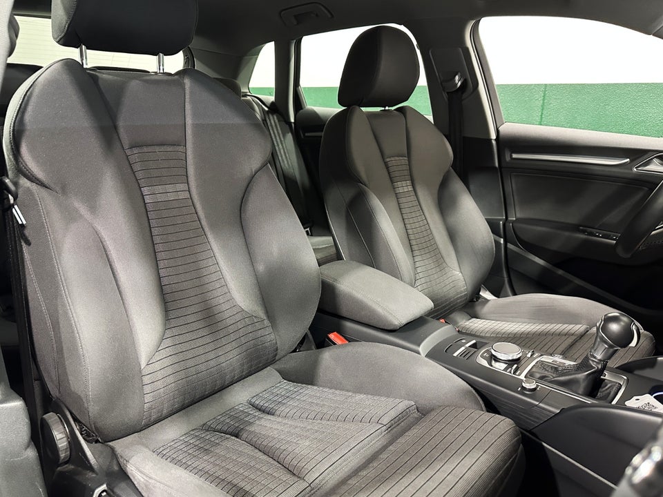 Audi A3 1,4 e-tron S-line Sportback S-tr. 5d