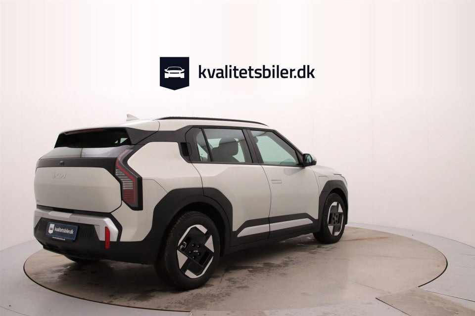 Kia EV3 58 Standard Range Access 5d