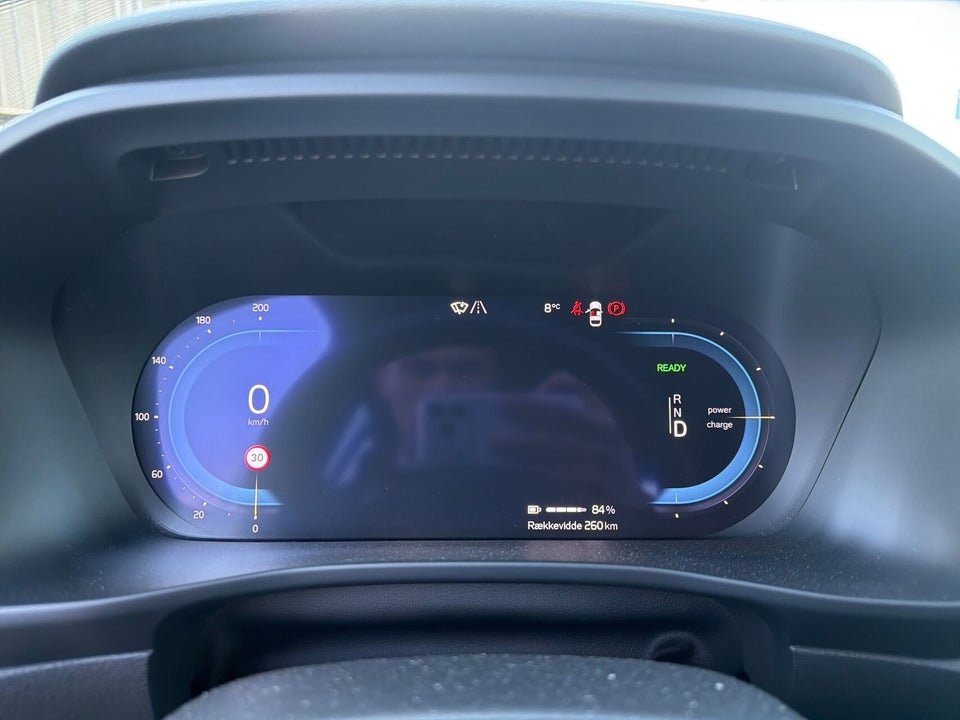 Volvo XC40 ReCharge Extended Range Plus 5d