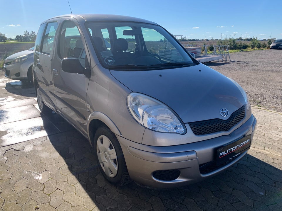 Toyota Yaris Verso 1,5 Sol 5d