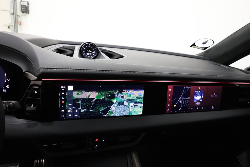 Porsche Macan Turbo 5d