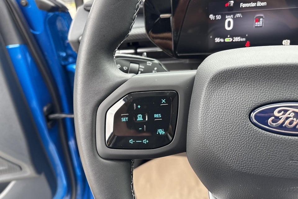 Ford Explorer 77 Premium Extended Range 5d