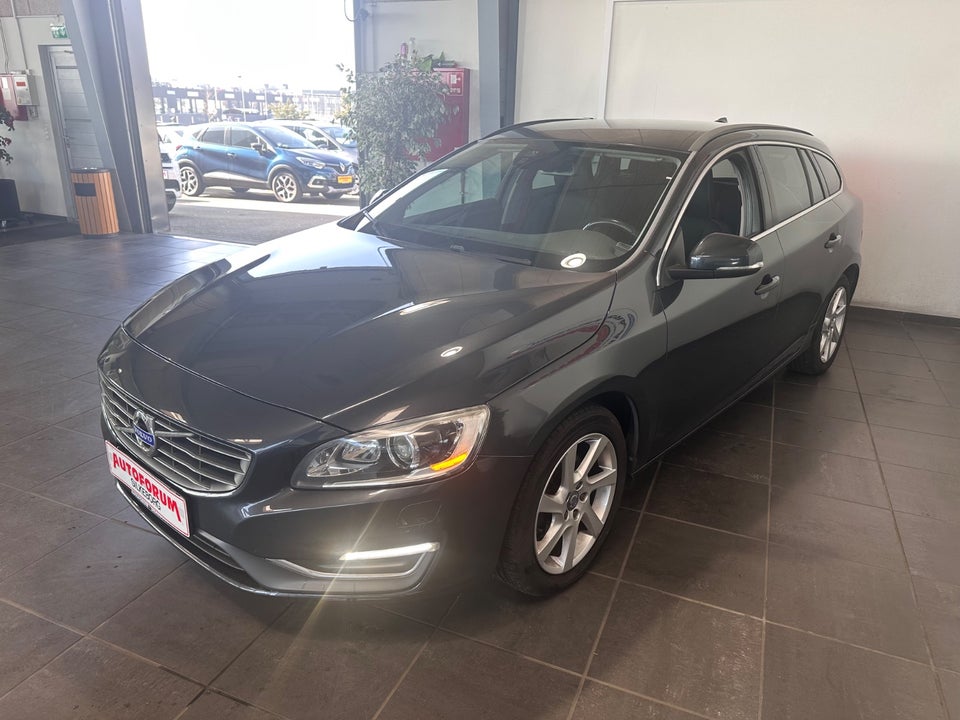 Volvo V60 2,0 D3 136 Momentum 5d