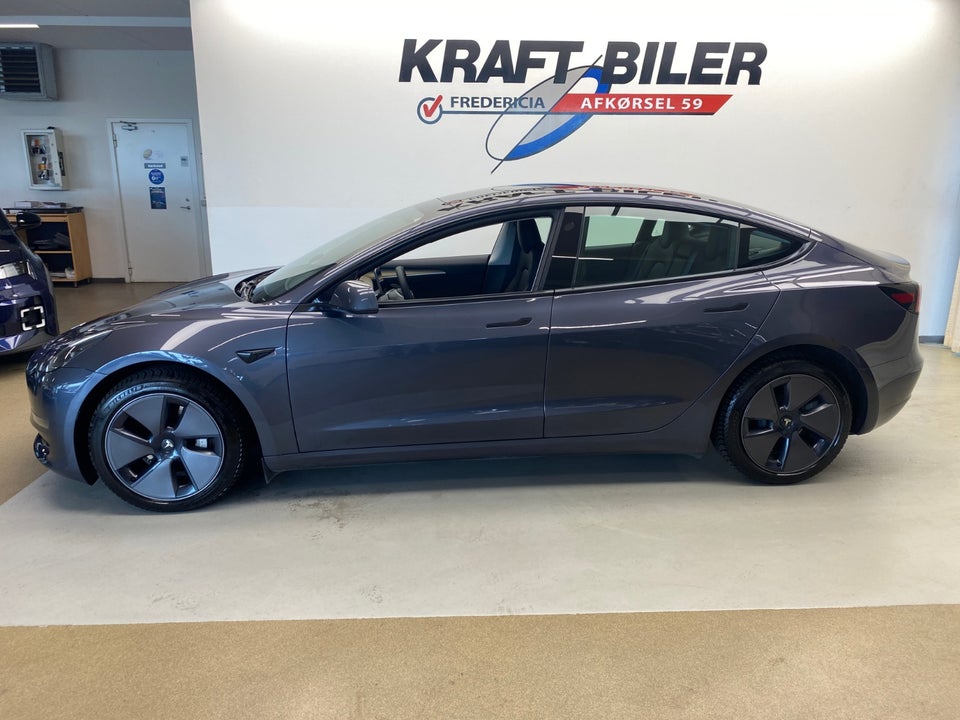 Tesla Model 3 Long Range AWD 4d