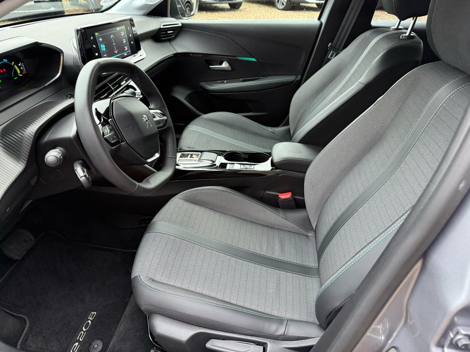 Peugeot e-208 50 Allure 5d