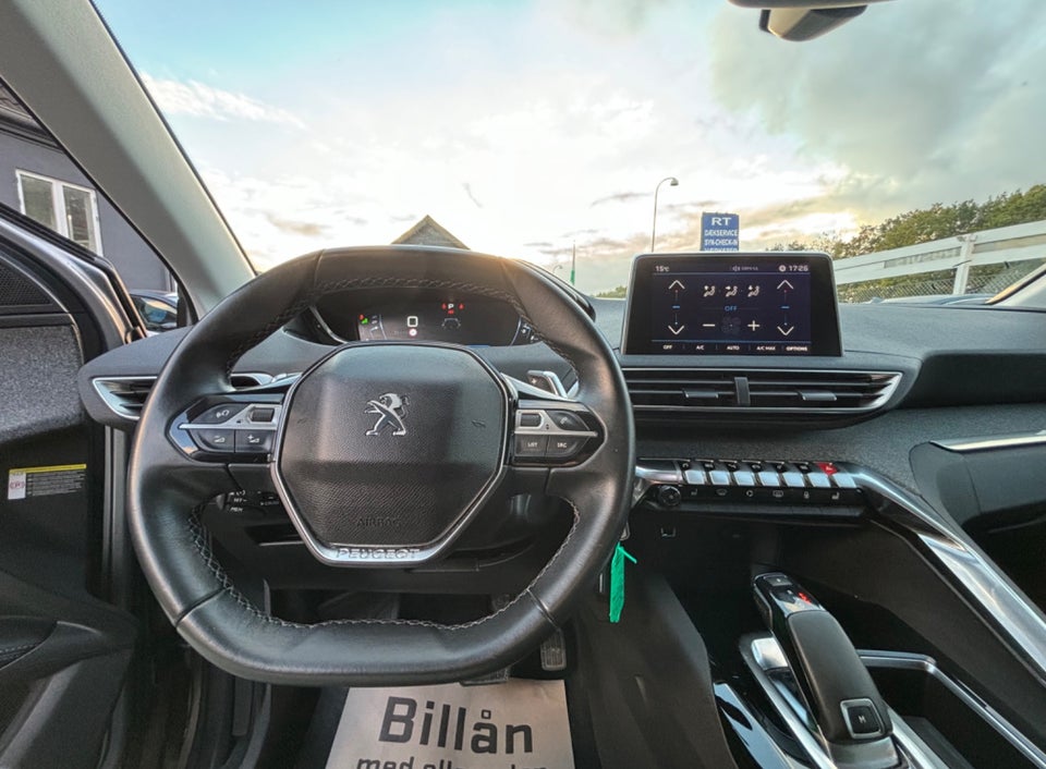 Peugeot 5008 1,6 BlueHDi 120 Allure 7prs 5d