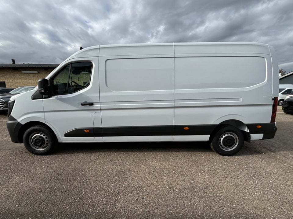Nissan Interstar 2,0 dCi 150 L3H2 N-Connecta Van