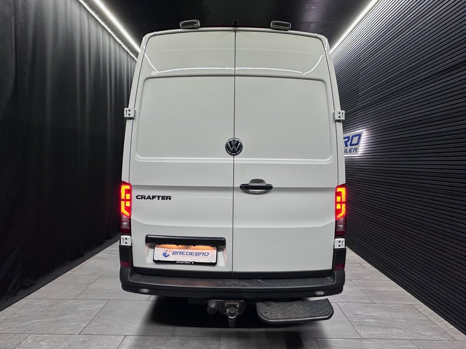 VW Crafter 35 2,0 TDi 177 Kassevogn L3H3 aut.