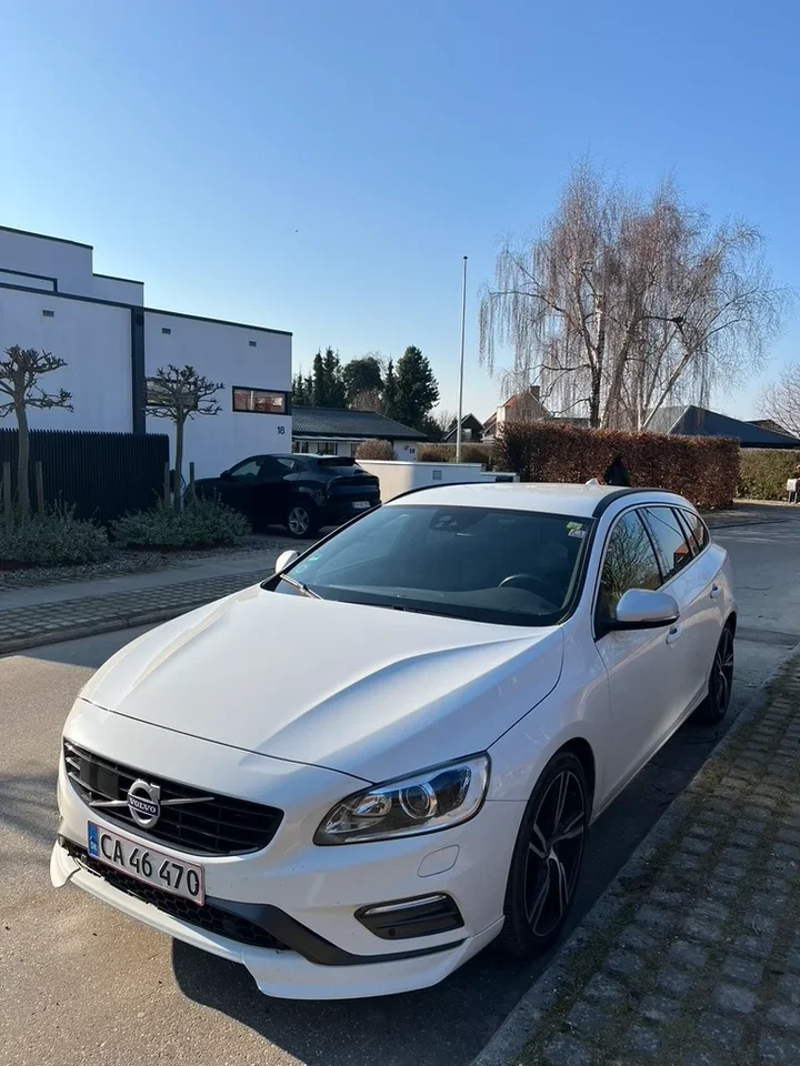 Volvo V60 2,0 T4 190 R-Design aut. 5d
