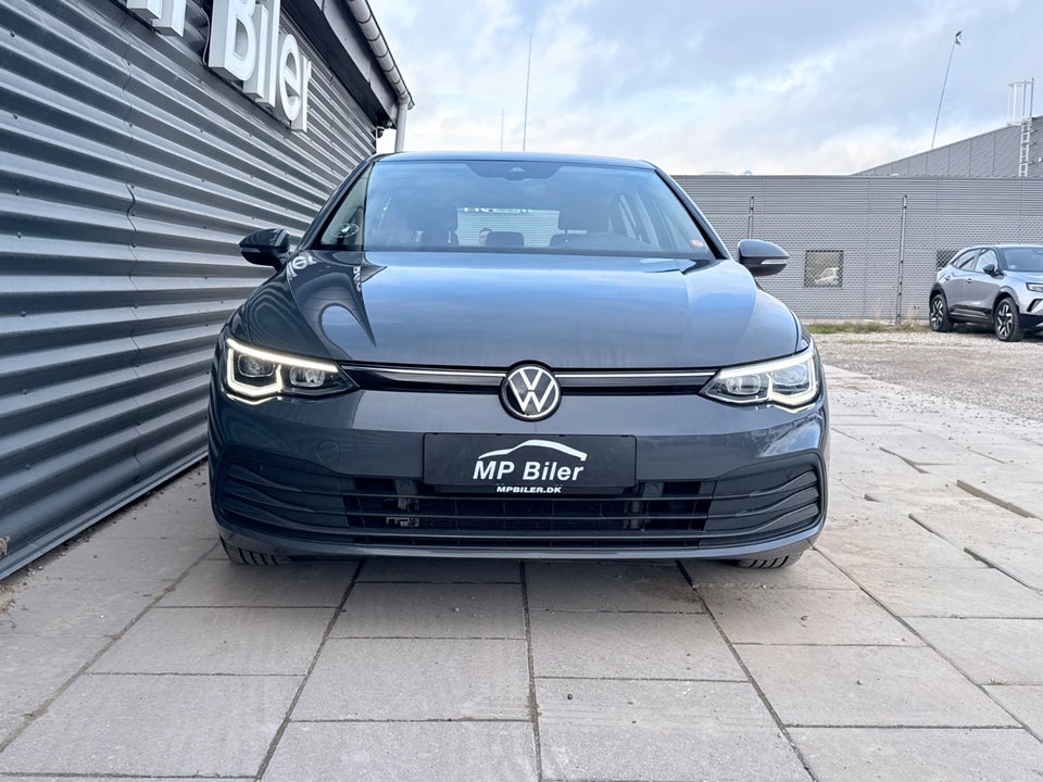 VW Golf VIII 1,5 TSi 130 1st Edition 5d