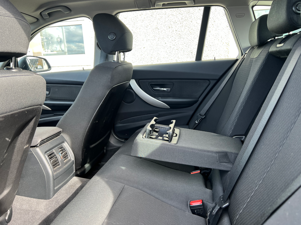 BMW 320d 2,0  4d
