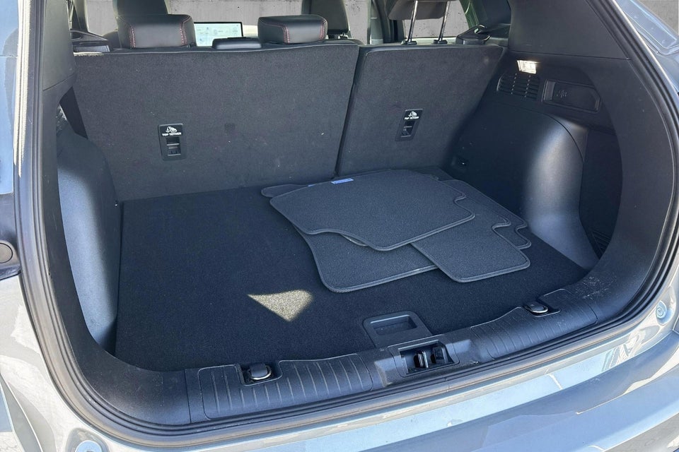 Ford Kuga 2,5 PHEV ST-Line X CVT 5d