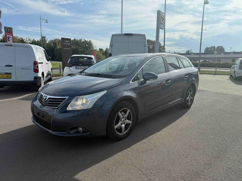 Toyota Avensis 1,6 VVT-i T1 stc. 5d
