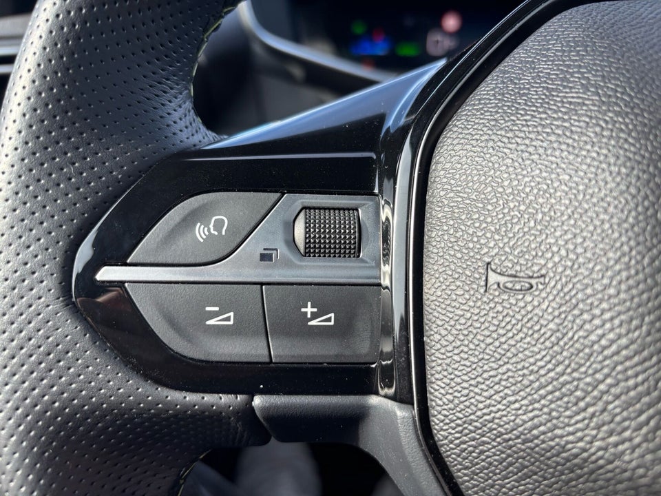 Peugeot e-208 54 GT Pack 5d