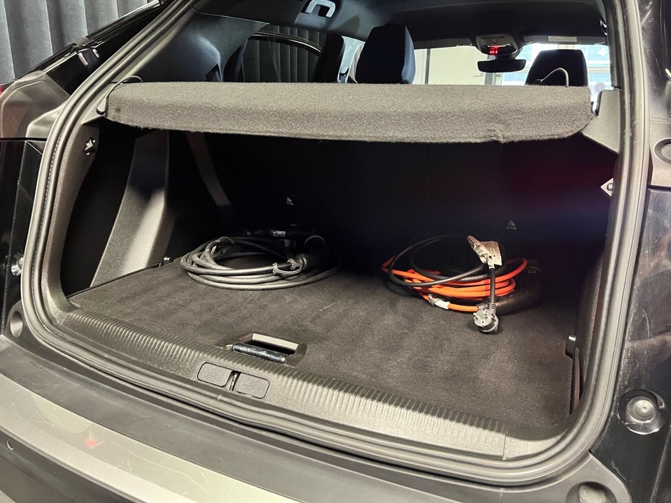 Peugeot e-2008 50 GT 5d