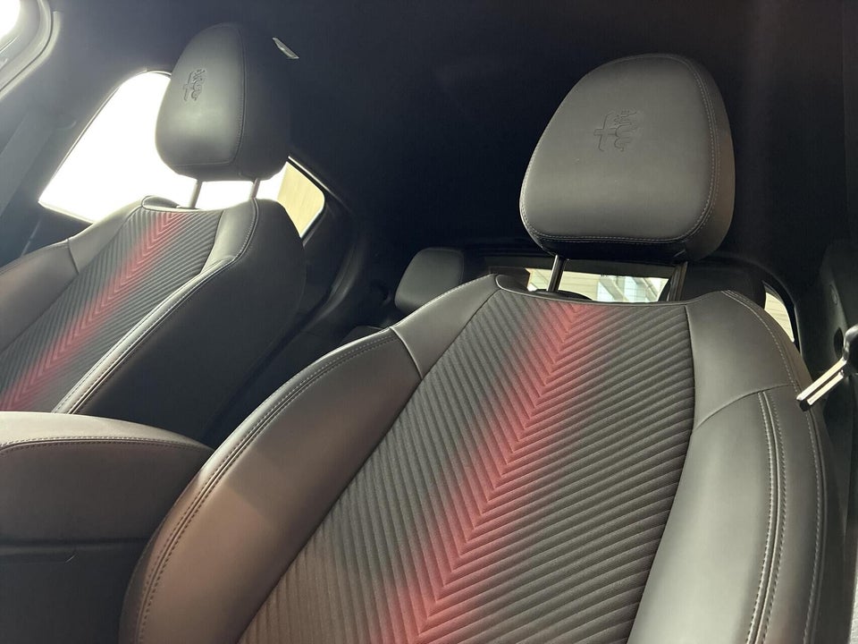 Alfa Romeo Junior Elettrica Speciale 5d