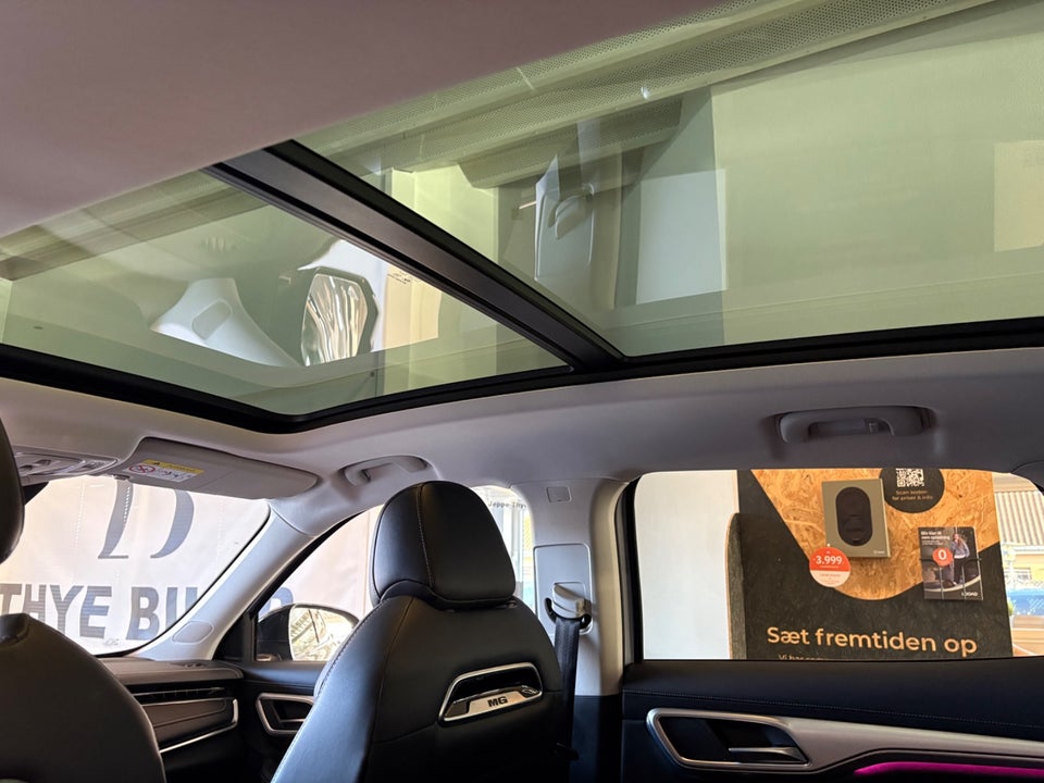 MG Marvel R Luxury 5d