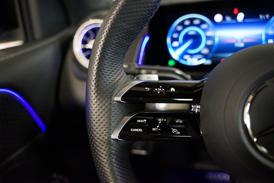 Mercedes EQB250+ AMG Line 5d