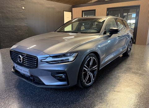 Volvo V60 2021 — miniature 3