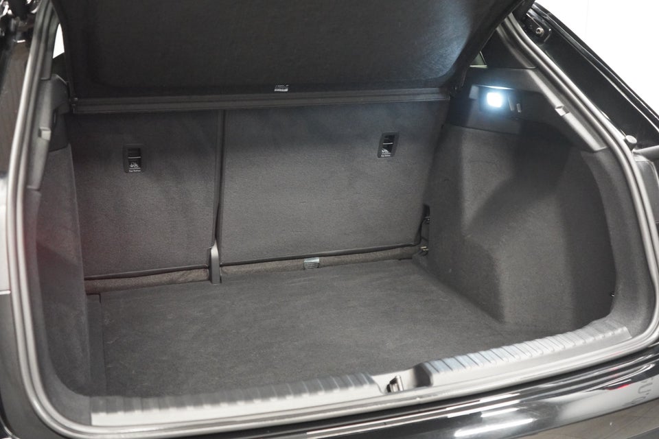 Audi Q4 e-tron 45 S-line 5d