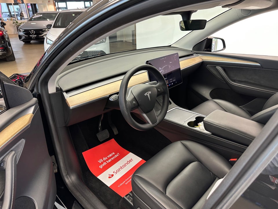 Tesla Model Y Long Range AWD 5d