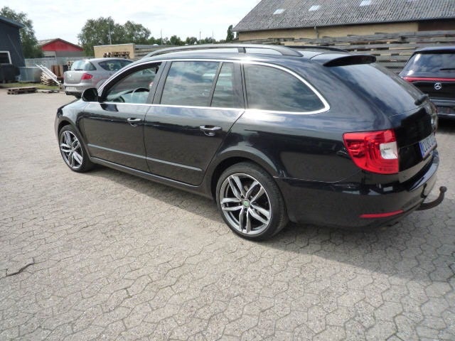 Skoda Superb 1,4 TSi 125 Ambition Combi 5d