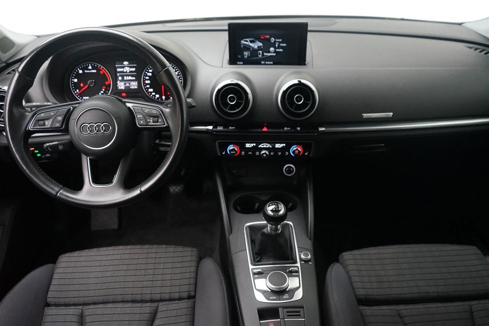 Audi A3 1,6 TDi 110 Sport 4d