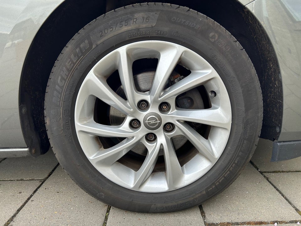 Opel Astra 1,5 D 105 Edition 5d