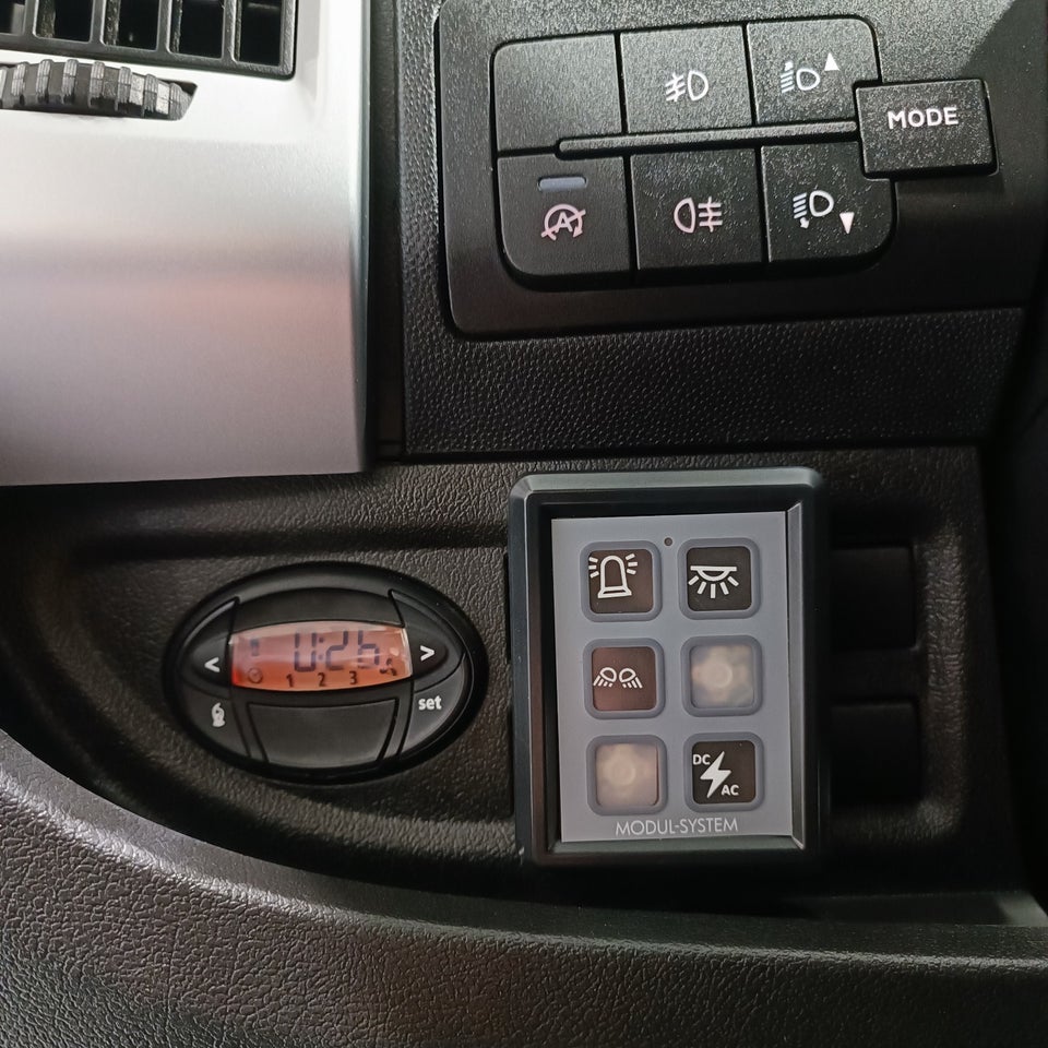 Peugeot Boxer 335 2,2 BlueHDi 140 L3H2 Premium