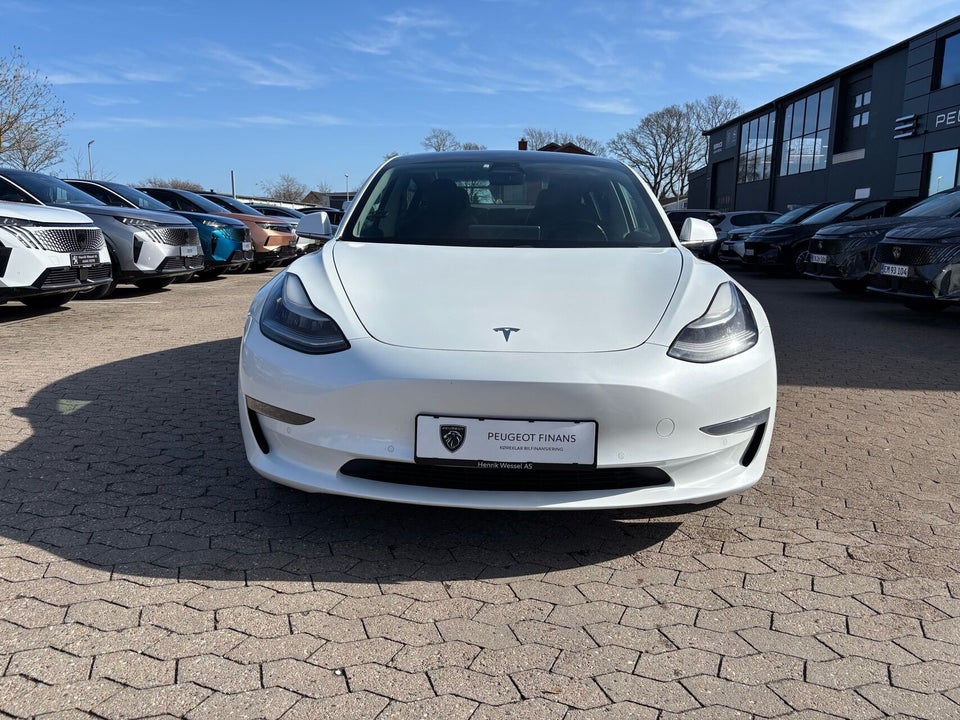 Tesla Model 3 Long Range AWD 4d
