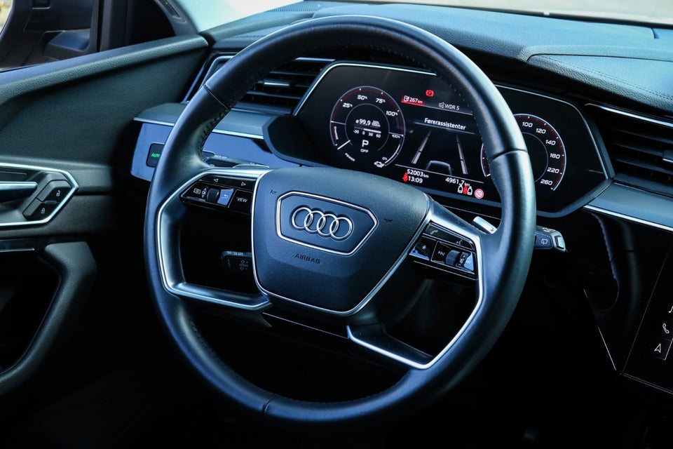 Audi e-tron 55 S-line quattro 5d