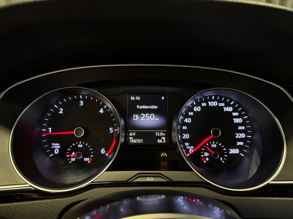 VW Passat 2,0 TDi 240 R-line Variant DSG 4Motion 5d