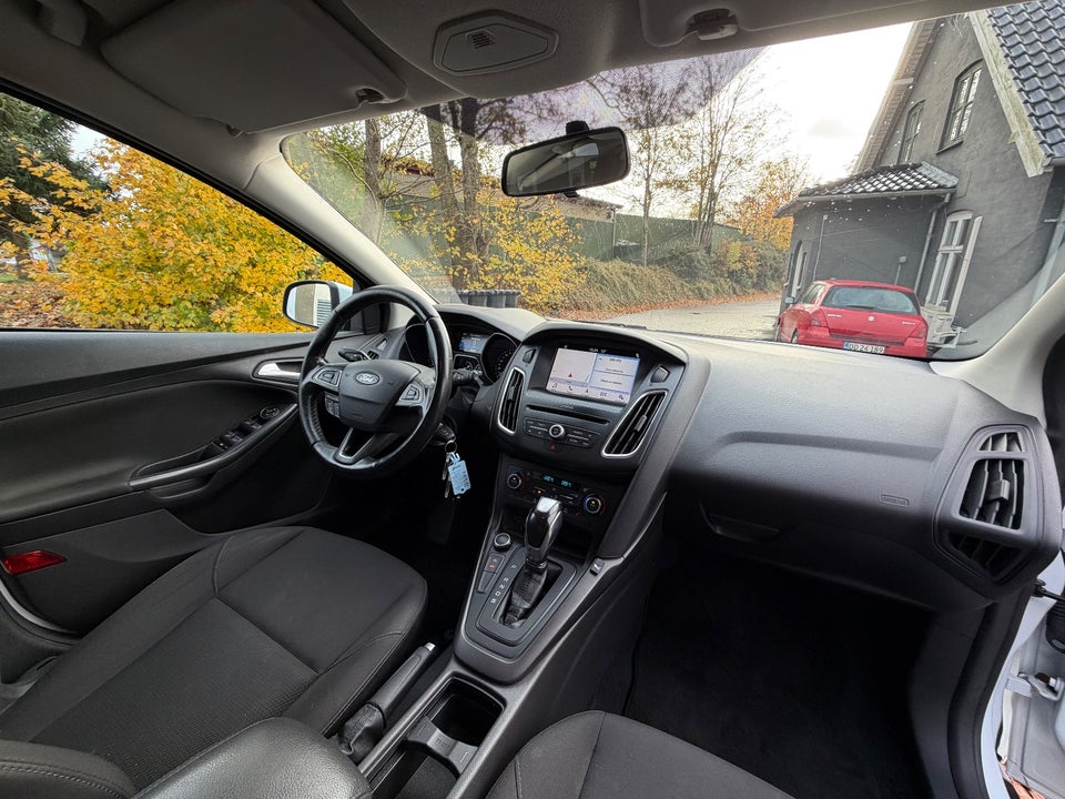 Ford Focus 1,5 TDCi 120 Business stc. aut. Van 5d