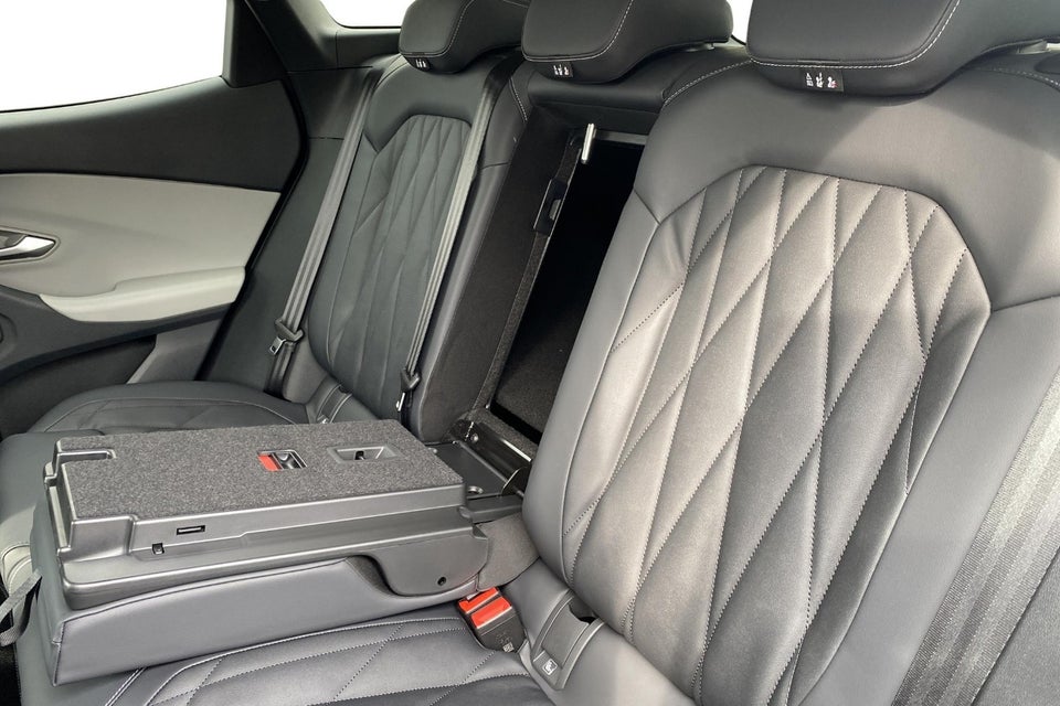 Ford Explorer 77 Premium Extended Range 5d