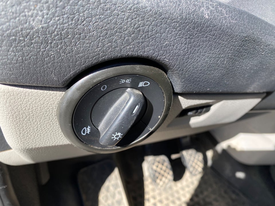 VW Transporter 2,0 TDi 102 Ladvogn lang 2d