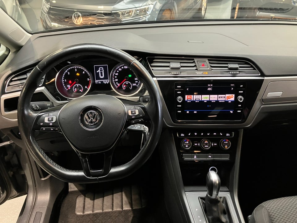 VW Touran 1,6 TDi 115 Comfortline DSG 7prs 5d
