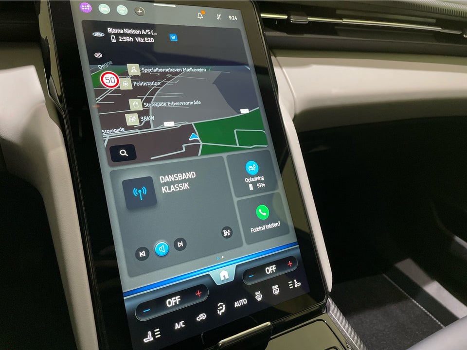 Ford Explorer 82 Premium Extended Range 5d