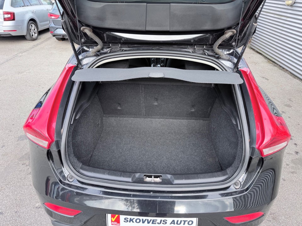 Volvo V40 2,0 D2 120 Kinetic 5d