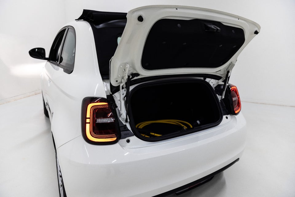Fiat 500e 42 Icon Cabrio 2d