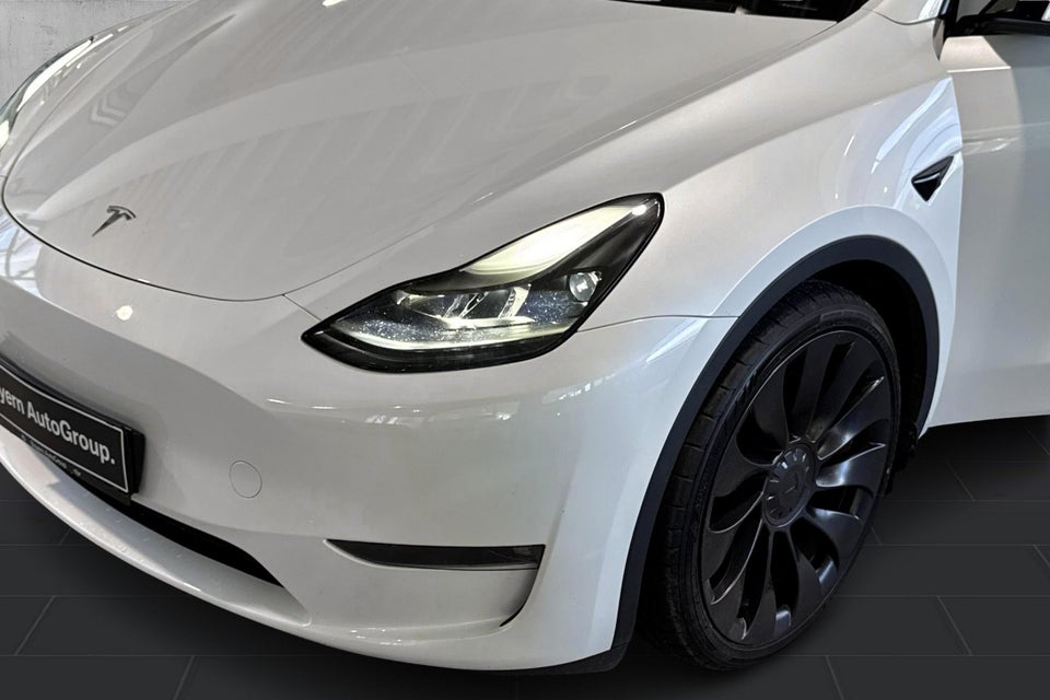 Tesla Model Y Performance AWD 5d