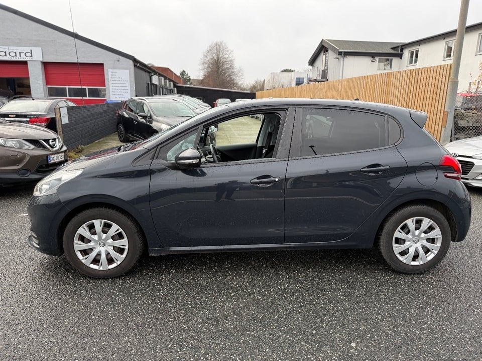 Peugeot 208 1,6 BlueHDi 100 Active 5d